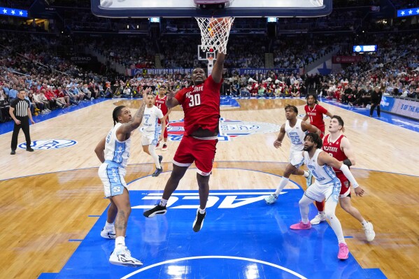 Nc state basketball score deals